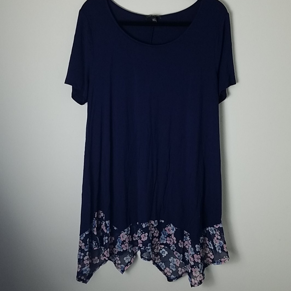 Long pullover Blue with flowered sheer bottom trim